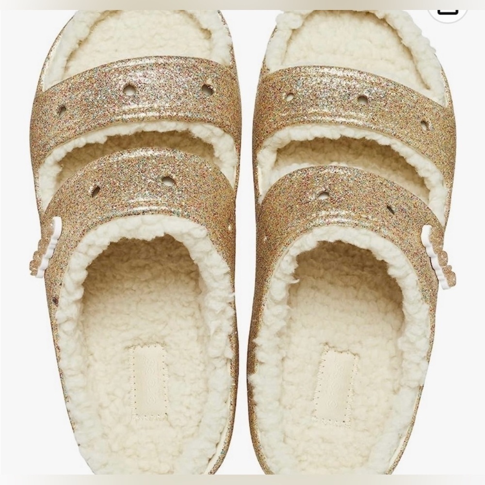 crocs
 classic cozzzy glitter sandal Women Sz6”